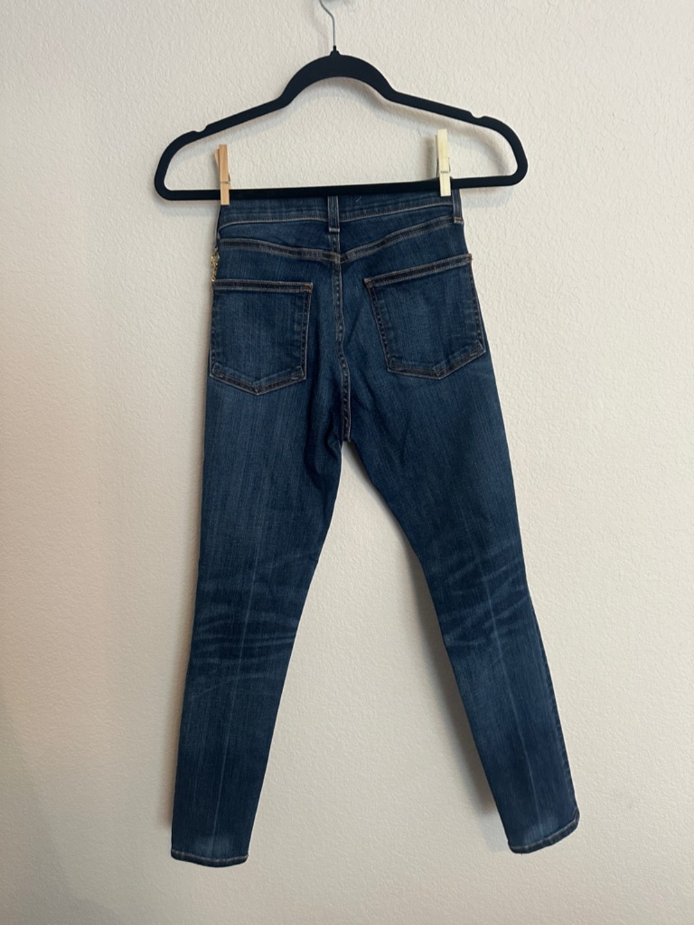 Veronica Beard Debbie embellished button butterfly stretch jeans 24 - Picture 8 of 9